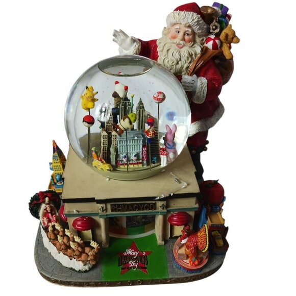 Macys Vtg Thanksgiving Day Parade musical Water Snow Globe 8.5x 7.5 - Picture 1 of 10